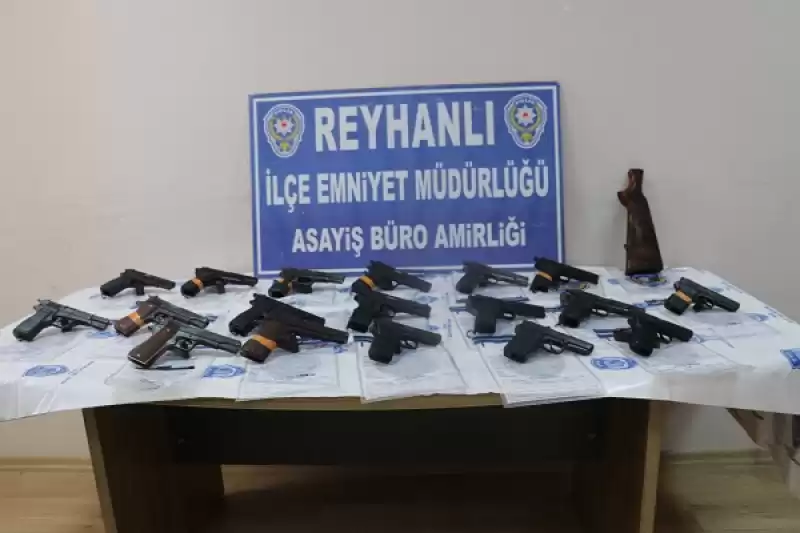 Hatay'da Silah Kaçakçılığı Operasyonunda 18 Ruhsatsız Tabanca Ele Geçirildi 