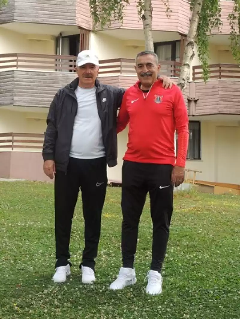 30 Yıl Sonra Eynesil Belediyespor'da Buluştular