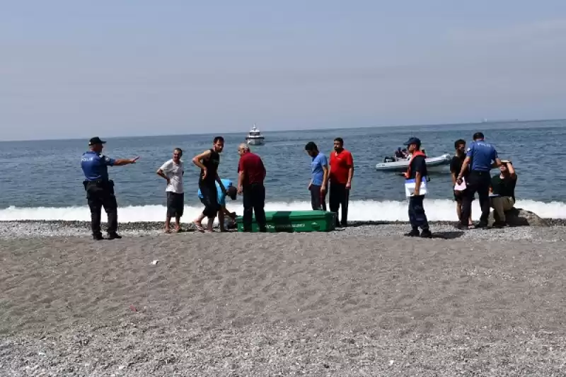 Hatay'da Denize Giren Kişi Boğuldu