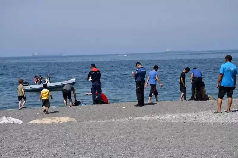 Hatay'da Denize Giren Kişi Boğuldu