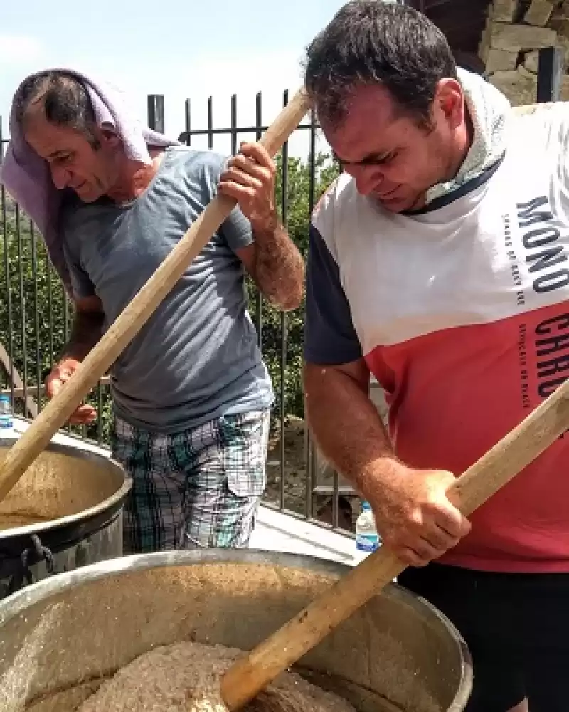 Meryem Ana Bayramı (Surp Asdvadzadzin) üzüm Kutsama Vakıflı’da Kutlandı 