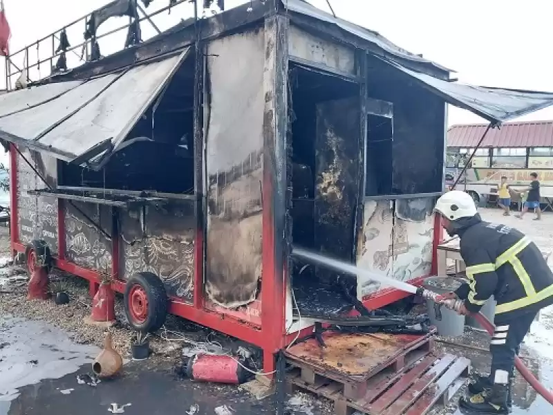 Hatay'da Konteyner Restoranda çıkan Yangın Söndürüldü