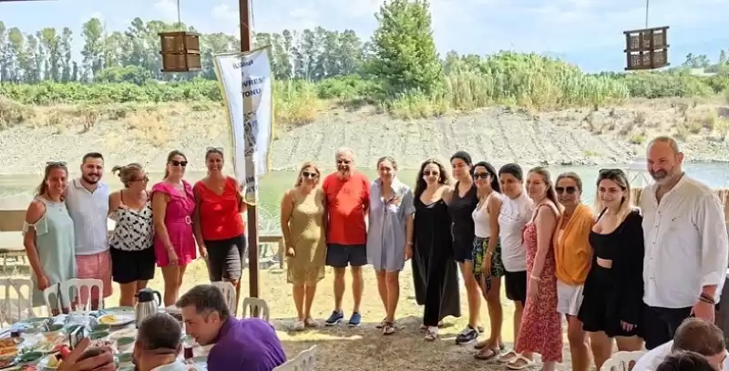 Depremzede öğrenciler Yararına Kahvaltı Programı Düzenlendi