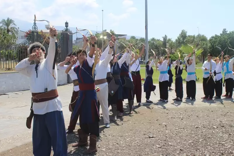 Hatay'da 30 Ağustos Zafer Bayramı Kutlamaları Kapsamında Denize Ok Atıldı