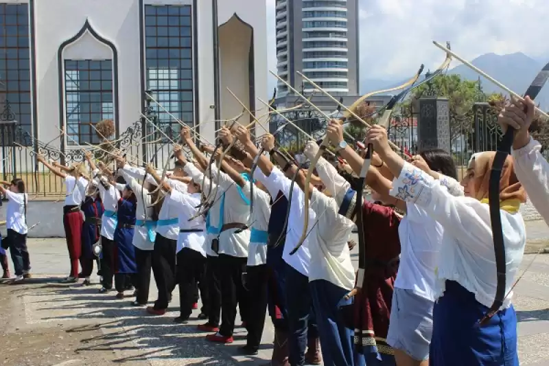 Hatay'da 30 Ağustos Zafer Bayramı Kutlamaları Kapsamında Denize Ok Atıldı