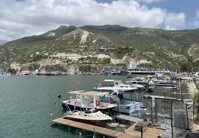 Hatay'da Depremzede Balıkçılar Mavi Sularla Buluşmak Için Gün Sayıyor