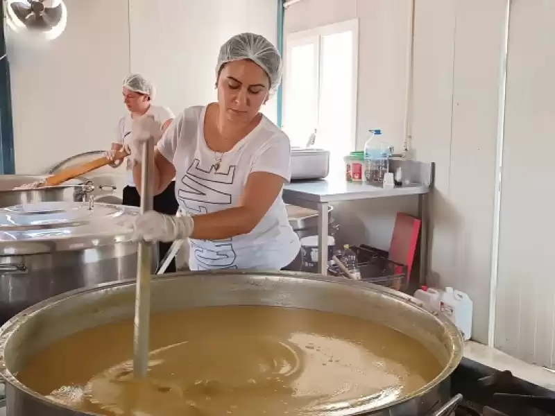 Samandağ Belediyesi Aşevinde Kazanlar Depremzede Vatandaşlar Için Kaynamaya Devam Ediyor