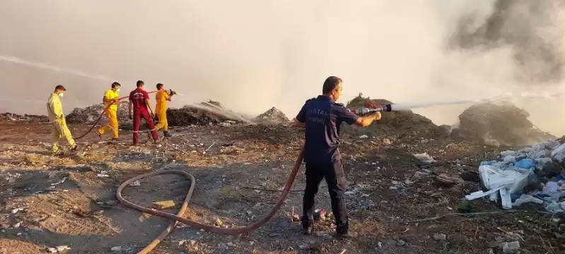 Hatay'da çöplük Alanda çıkan Yangın Söndürüldü