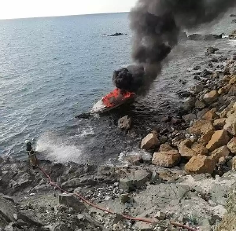 Hatay'da Teknede çıkan Yangın Söndürüldü