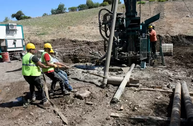 DSİ Ekipleri Hatay'da Depremzedeler İçin 31İçme Suyu Kuyusu Açtı