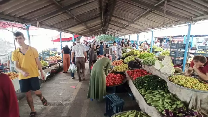 Pazar Fiyatlarından Satıcı Da Alıcı Da Dertli