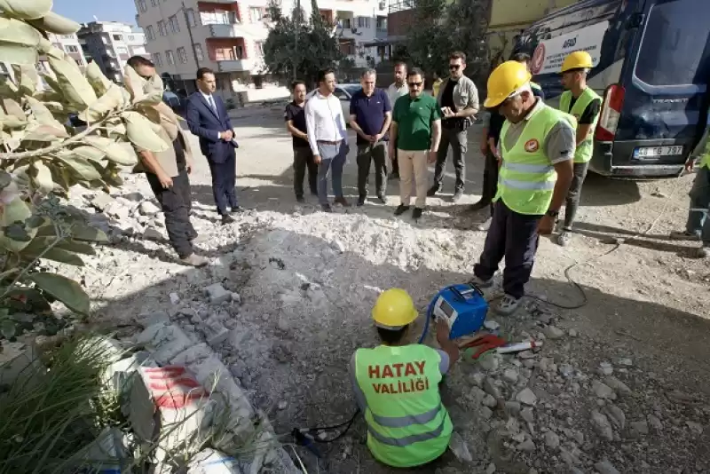 Vali Içme Suyu Alt Yapı çalışmalarını Yerinde Inceledi