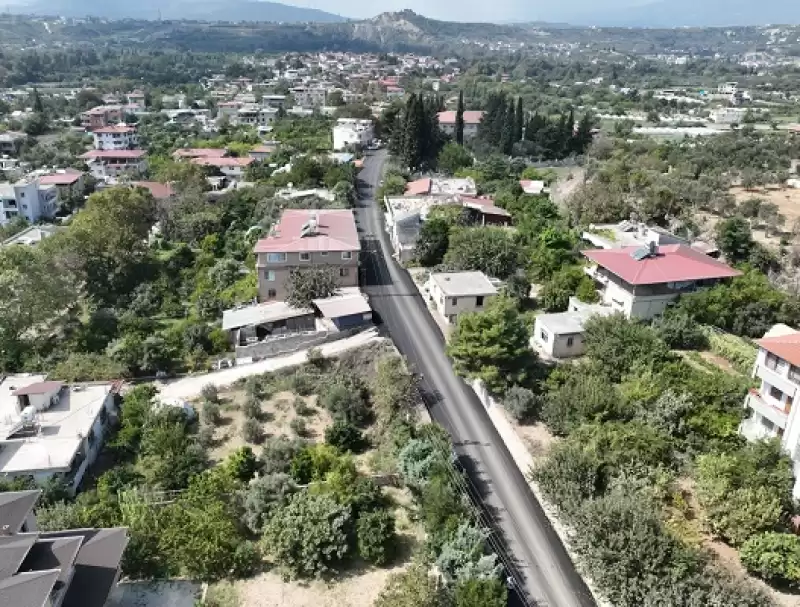 Defne’nin Altyapısı Tamamlanan Yolları Asfaltlanıyor 