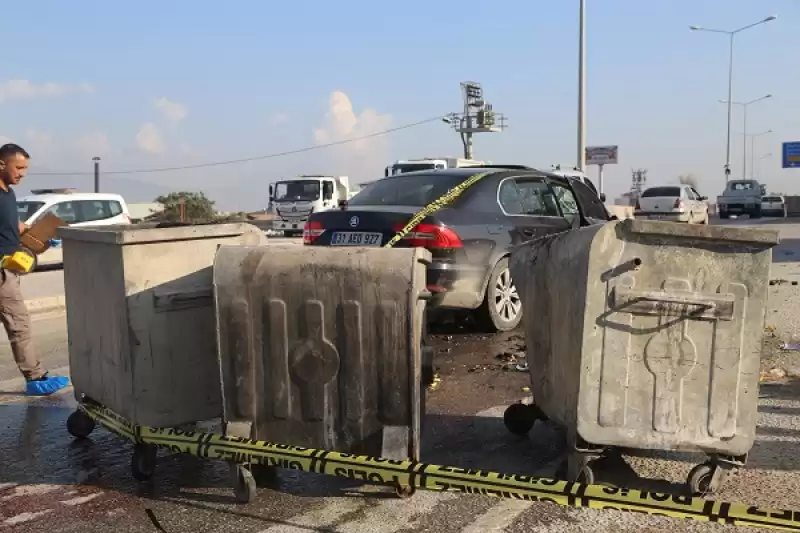 Hatay'da Otomobille çöp Kamyonu Arasına Sıkışan  Temizlik Işçisi öldü 