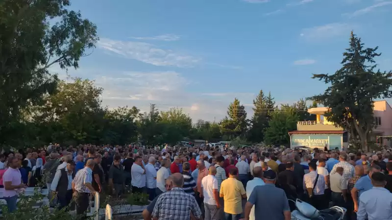 Hatay'da Oğlu Tarafından öldürülen Baba Toprağa Verildi