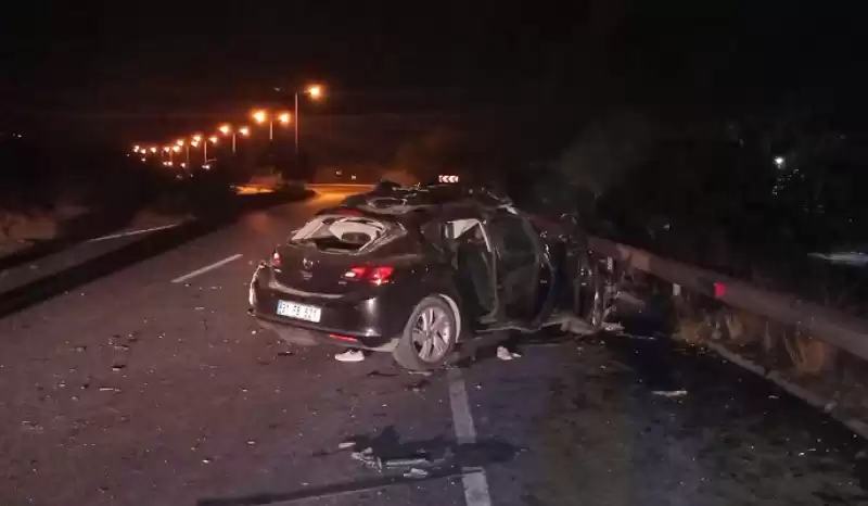 Hatay'da Otomobille Kamyonetin çarpıştığı Kazada 3 Kişi öldü, 1 Kişi Yaralandı