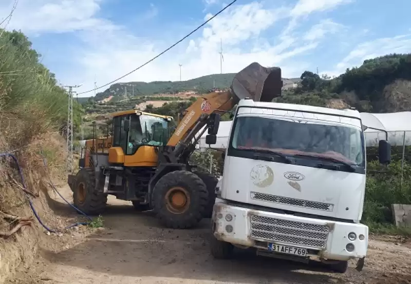 Samandağ Belediyesi Ekipleri Hummalı çalışmalarını Sürdürüyorlar 