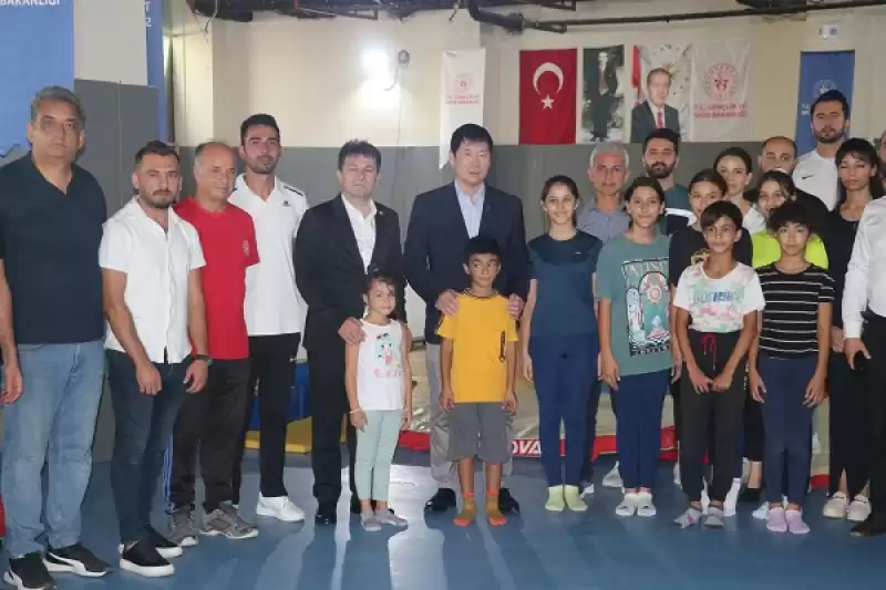 Uluslararası Cimnastik Federasyonundan Depremzede Sporculara Malzeme Desteği