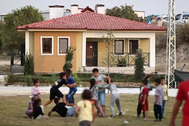 Bakanlar Özhaseki Ve Göktaş, Hatay'da Babatorun Köyü Konutları Anahtar Teslim Törenine Katıldı