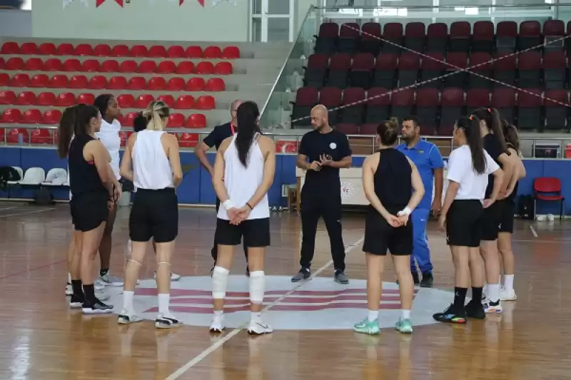 Hatay'ın Kadın Basketbol Takımı, Play-off Potasında Yer Almayı Hedefliyor