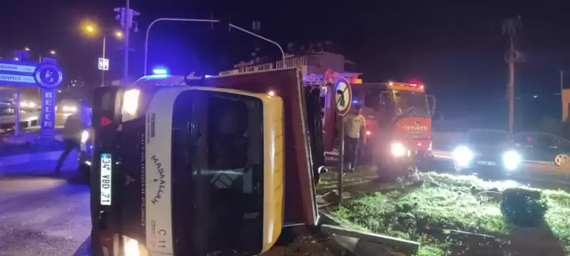 Hatay’da Tırın Kamyona çarpması Sonucu 1 Kişi Yaralandı