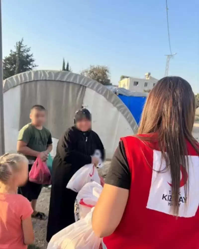 Kızılay'dan 'el Ele Gönül Gönüle' Kampanyası