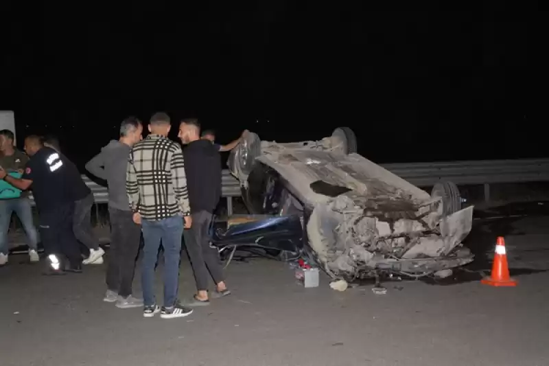 Hatay'da Devrilen Otomobildeki 1 Kişi öldü, 1 Kişi Yaralandı