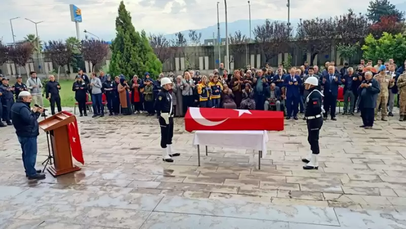 Hatay'da Mesaiden Dönen Polis, Trafik Kazasında Yaşamını Yitirdi