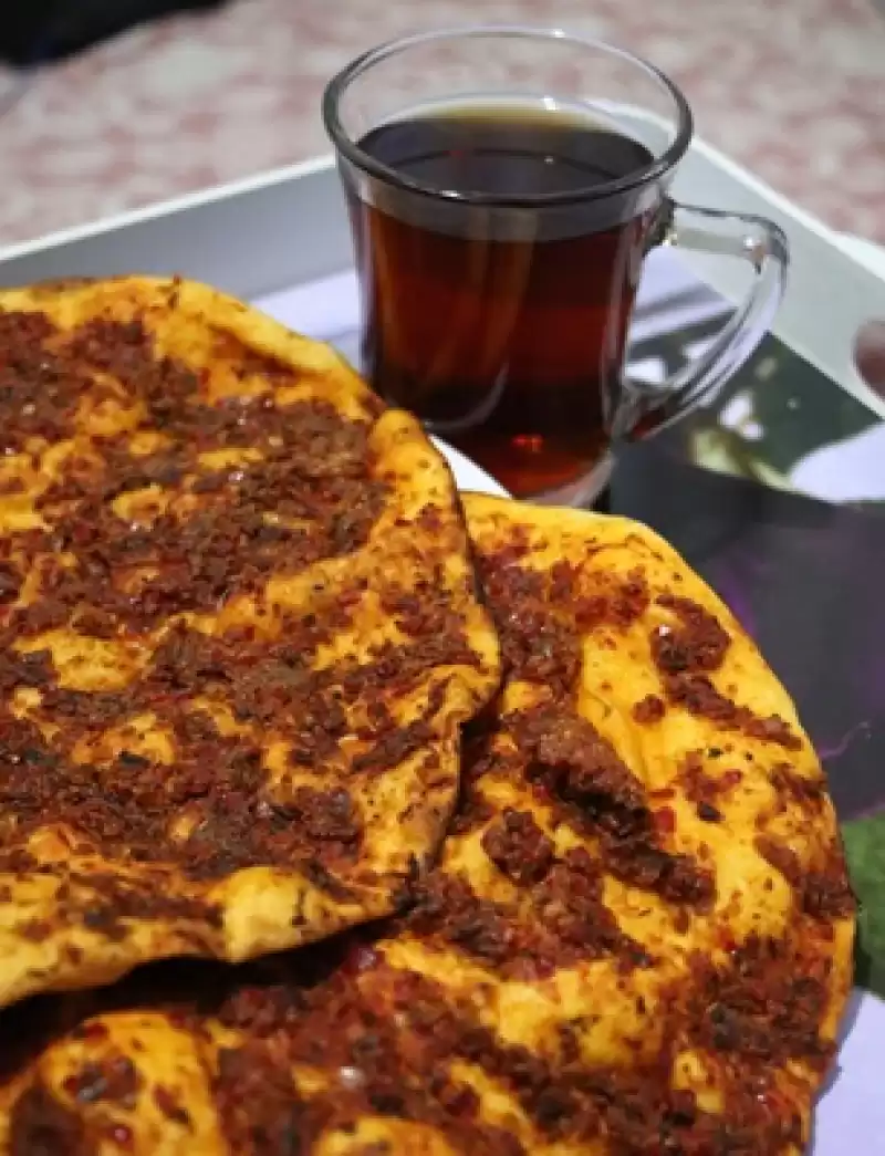 Tadını Bilen Bilir, Zeytin Kepeğinden Katıklı Ekmek