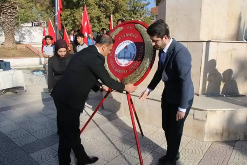 Altınöz’ünde 24 Kasım Öğretmenler Günü Kutlandı