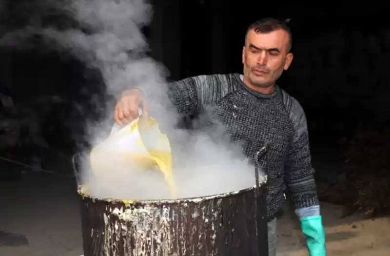 Zeytin Sezonunda Sona Gelindi, Şimdi Sabun Kazanları Kaynıyor