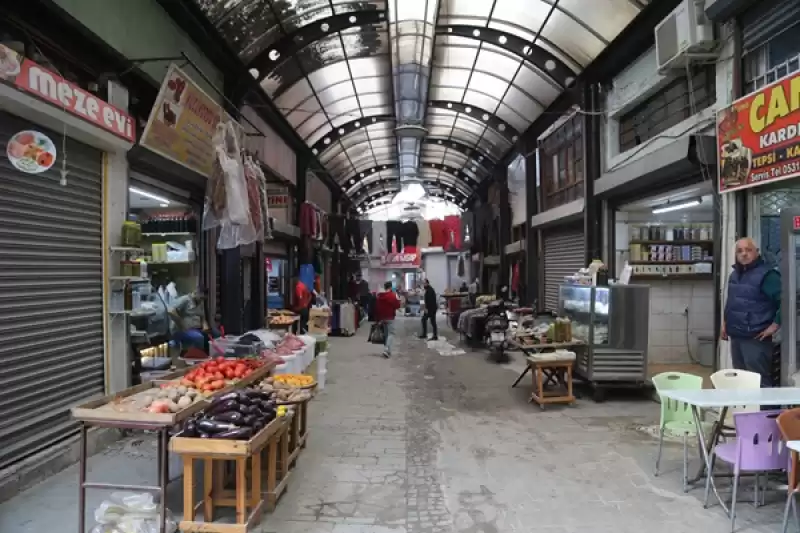 Hatay'da Işletmeleri Ayakta Kalan Uzun Çarşı Esnafının Normalleşme çabaları Sürüyor