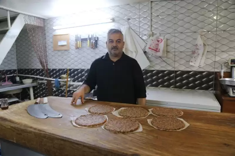 Hatay'da Işletmeleri Ayakta Kalan Uzun Çarşı Esnafının Normalleşme çabaları Sürüyor