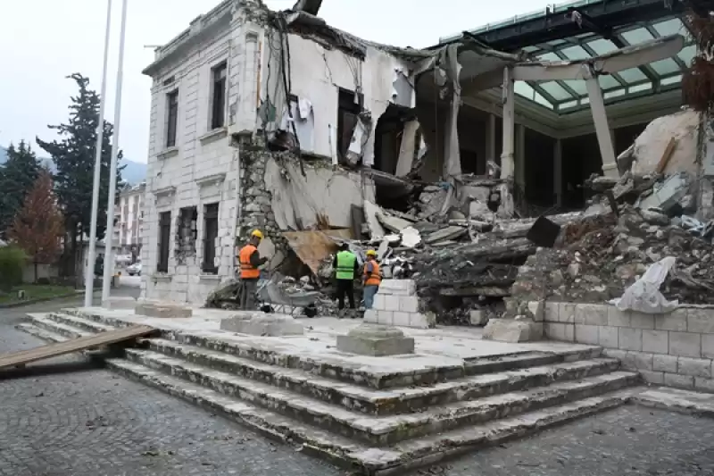 Hatay'ın Türkiye'ye Katılımının Oylandığı Valilik Binası Depremin Izlerinden Kurtarılıyor