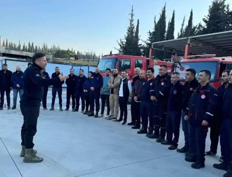 Özer Gövce, Görünmeyen Kahramanları Kutladı