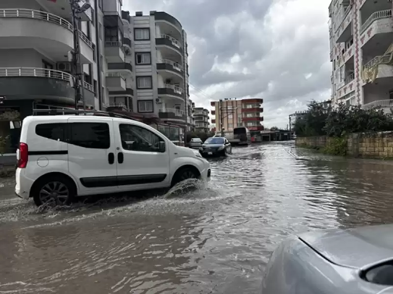 Hatay'da Sağanak Hayatı Olumsuz Etkiledi