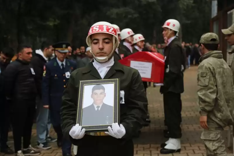 Kocaeli'de Trafik Kazasında ölen Astsubayın Cenazesi Hatay'da Defnedildi 