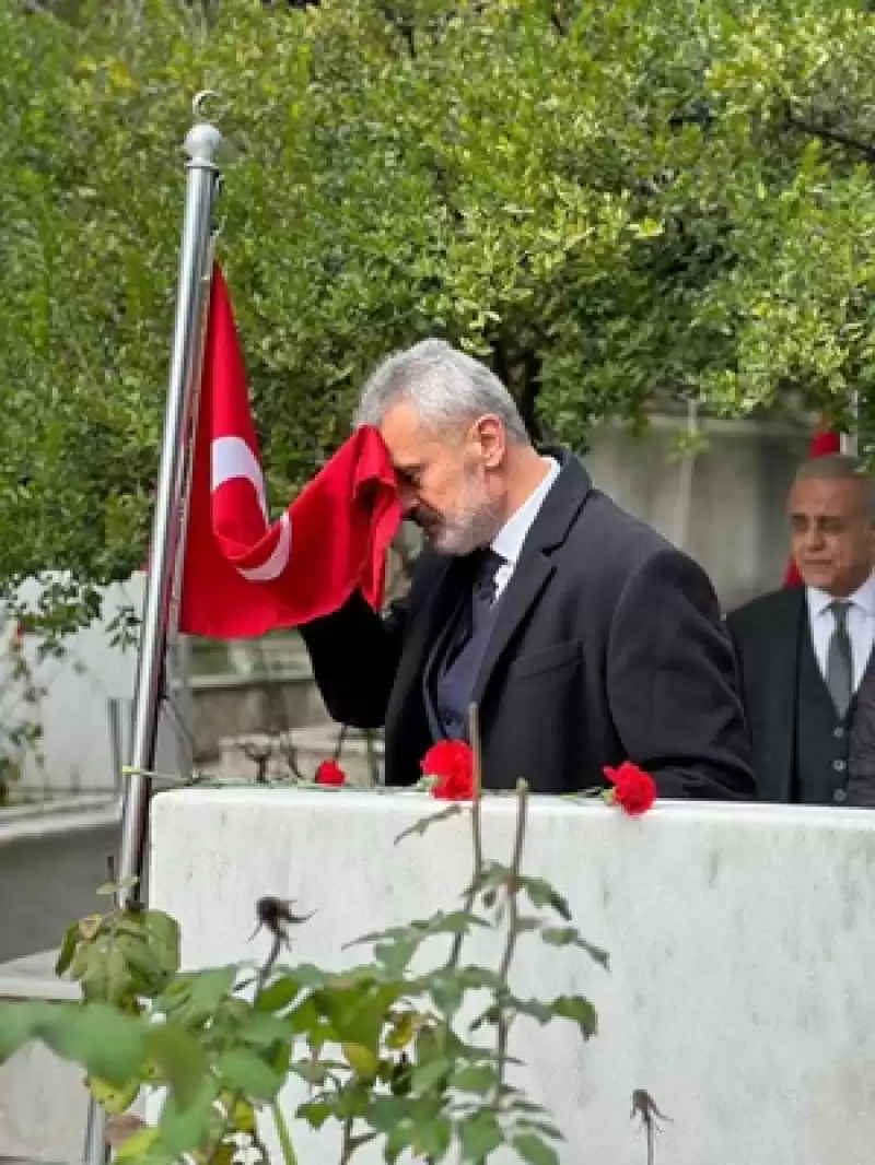 Mehmet Öntürk Ilk Ziyaretini şehitlere Yaptı