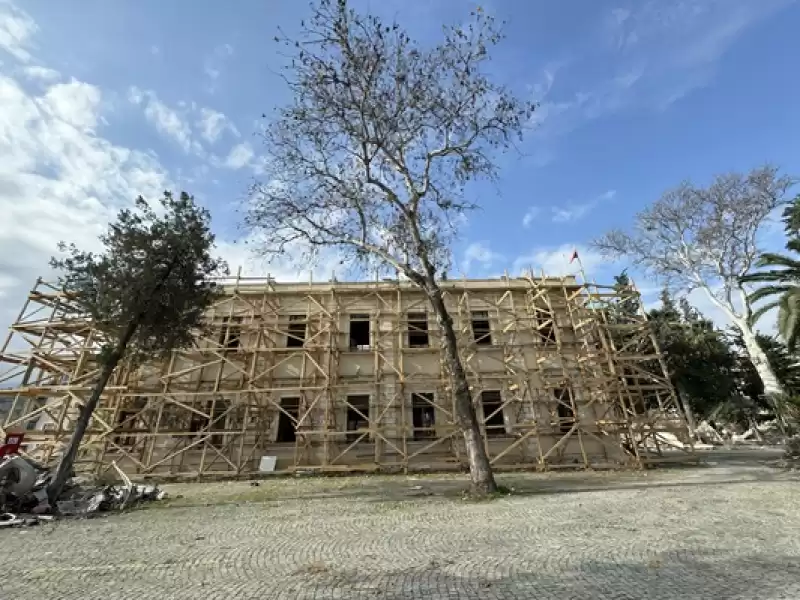 Depremde Zarar Gören Hatay'ın Tarihi Meclis Ve Valilik Binaları Yeniden Inşa Edilecek