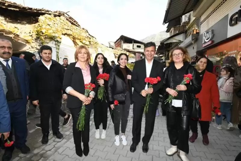 Seçim Startına 'hayat Okulu' Uzun çarşı'dan Başladı