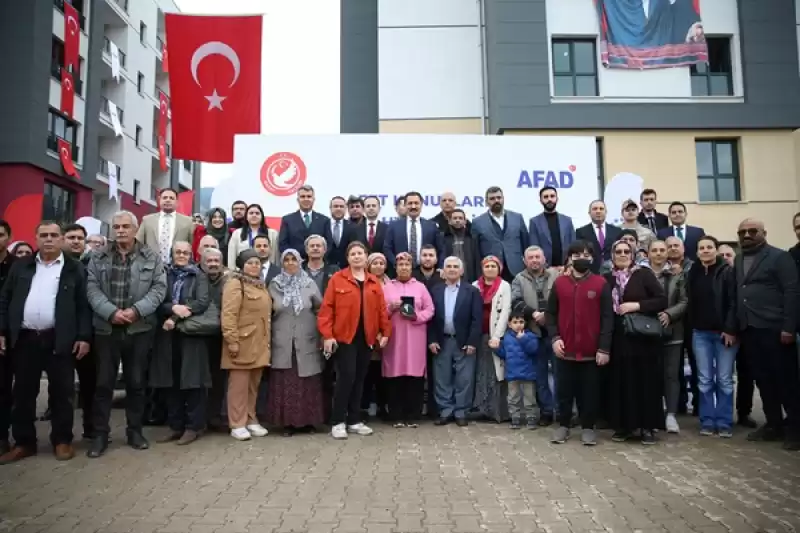 Hatay Payas'ta 256 Deprem Konutunun Anahtarı Hak Sahiplerine Teslim Edildi