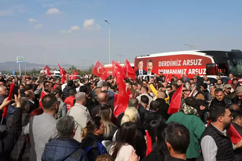 Hataylılar, Ankara’dan Dönen Lütfü Savaş’ı Coşkuyla Karşıladı 