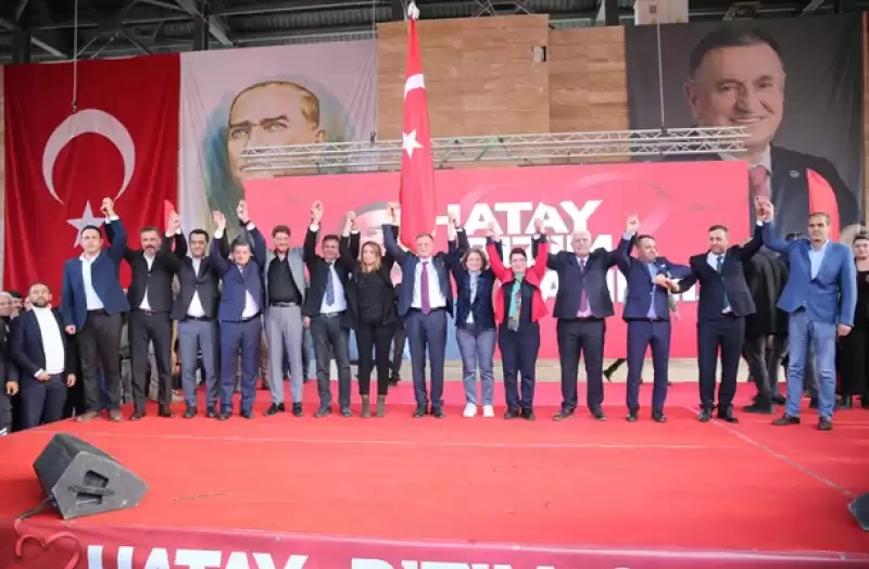 Hatay Büyükşehir Belediye Başkanı Savaş, Halk Buluşmasına Katıldı