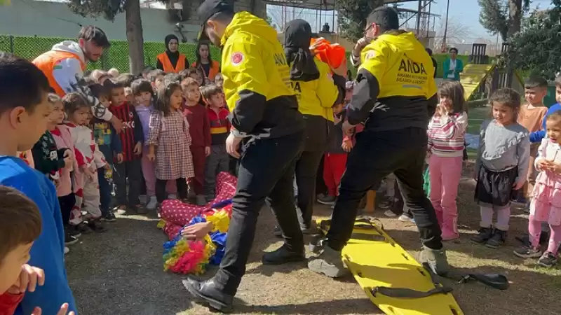 Dörtyol'da ANDA Arama Kurtarma Ekibi öğrencilerle Buluştu