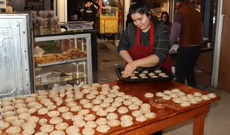 Ankakya'nın Kurabiyesi; Kömbe