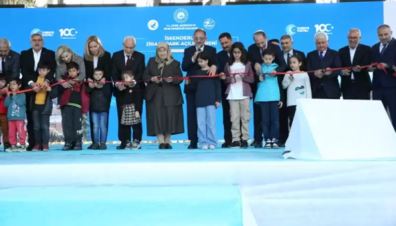 Bakan Özhaseki, Hatay İskenderun'da Park Açılışında Konuştu: