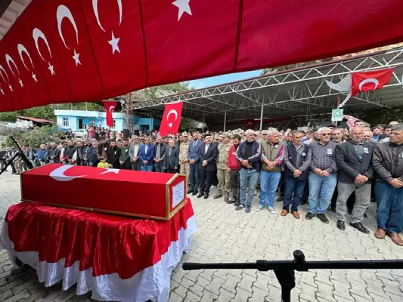 Hatay'da Trafik Kazasında ölen Uzman çavuşun Cenazesi Defnedildi