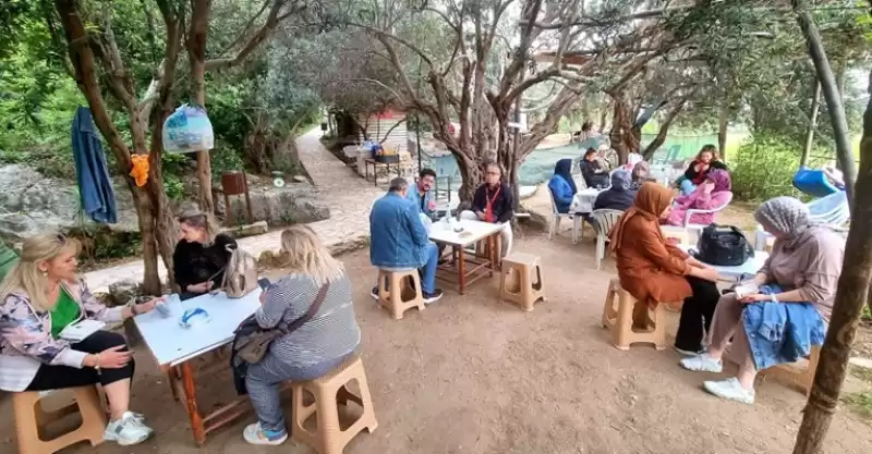 Deprem Sonrası Hatay'a Ilk Turist Kafilesi Geldi