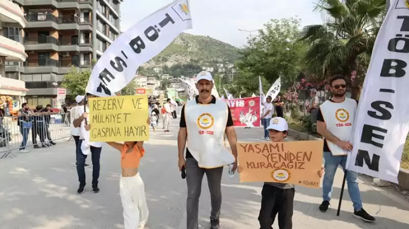 Hatay'da 1 Mayıs Depreme Rağmen Kutlandı 