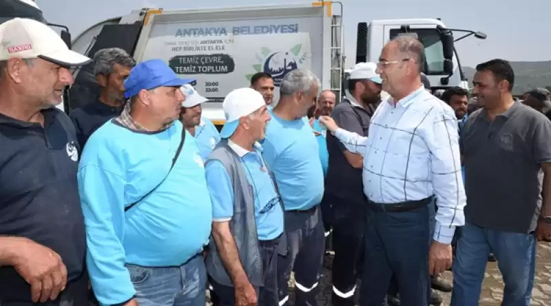 Başkan Yapar 1 Mayıs’ta Işçi Personellerle Omuz Omuza Verdi